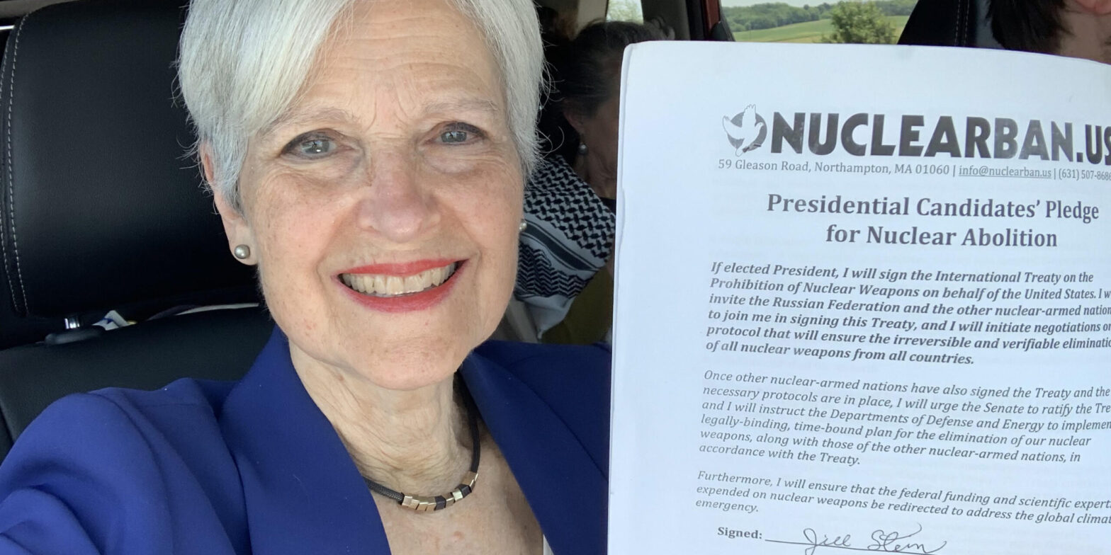 Jill Stein signs nuclear pledge